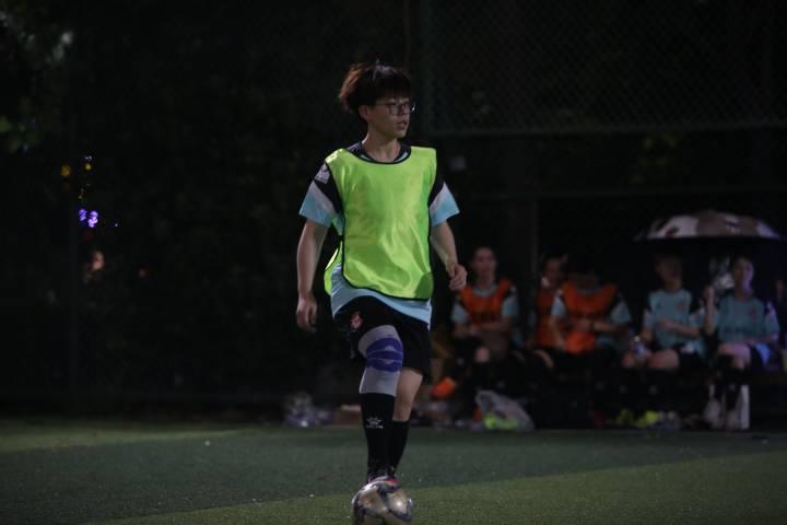 中国女足今天来杭州，我们也想请你认识爱踢球的她们：业余江南女足，与足球有关的爱与伤痛休闲区蓝鸢梦想 - Www.slyday.coM