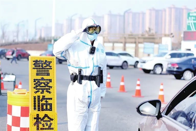 隔离|民警|疫情_新浪新闻