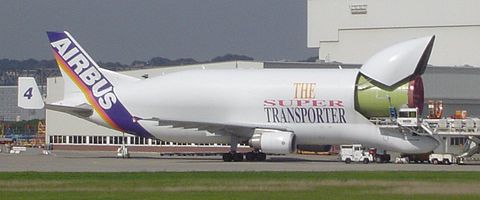 同为为了特定运输任务而制造的空客大白鲸，基本只用来运输空客机身