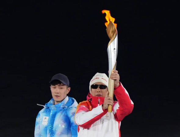 泪目!冬残奥会盲人点火,一声加油破防了,人民日报+央视盛赞休闲区蓝鸢梦想 - Www.slyday.coM 泪目!冬残奥会盲人点火,一声加油破防了,人民日报+央视盛赞休闲区蓝鸢梦想 - Www.slyday.coM