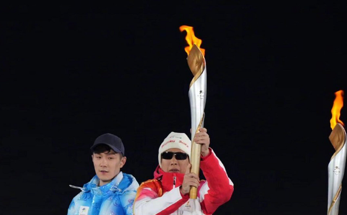热搜第一!冬残奥会收视登顶,破防瞬间:盲人选手点火被喊加油休闲区蓝鸢梦想 - Www.slyday.coM 热搜第一!冬残奥会收视登顶,破防瞬间:盲人选手点火被喊加油休闲区蓝鸢梦想 - Www.slyday.coM