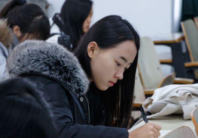 考研出现“怪现象”,有人300分捡漏985,有人400分却进不了211?休闲区蓝鸢梦想 - Www.slyday.coM 考研出现“怪现象”,有人300分捡漏985,有人400分却进不了211?休闲区蓝鸢梦想 - Www.slyday.coM