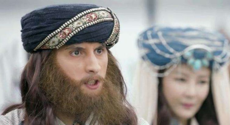 百损道人的师父是谁波斯三使道出答案难怪玄冥二老与明教为敌