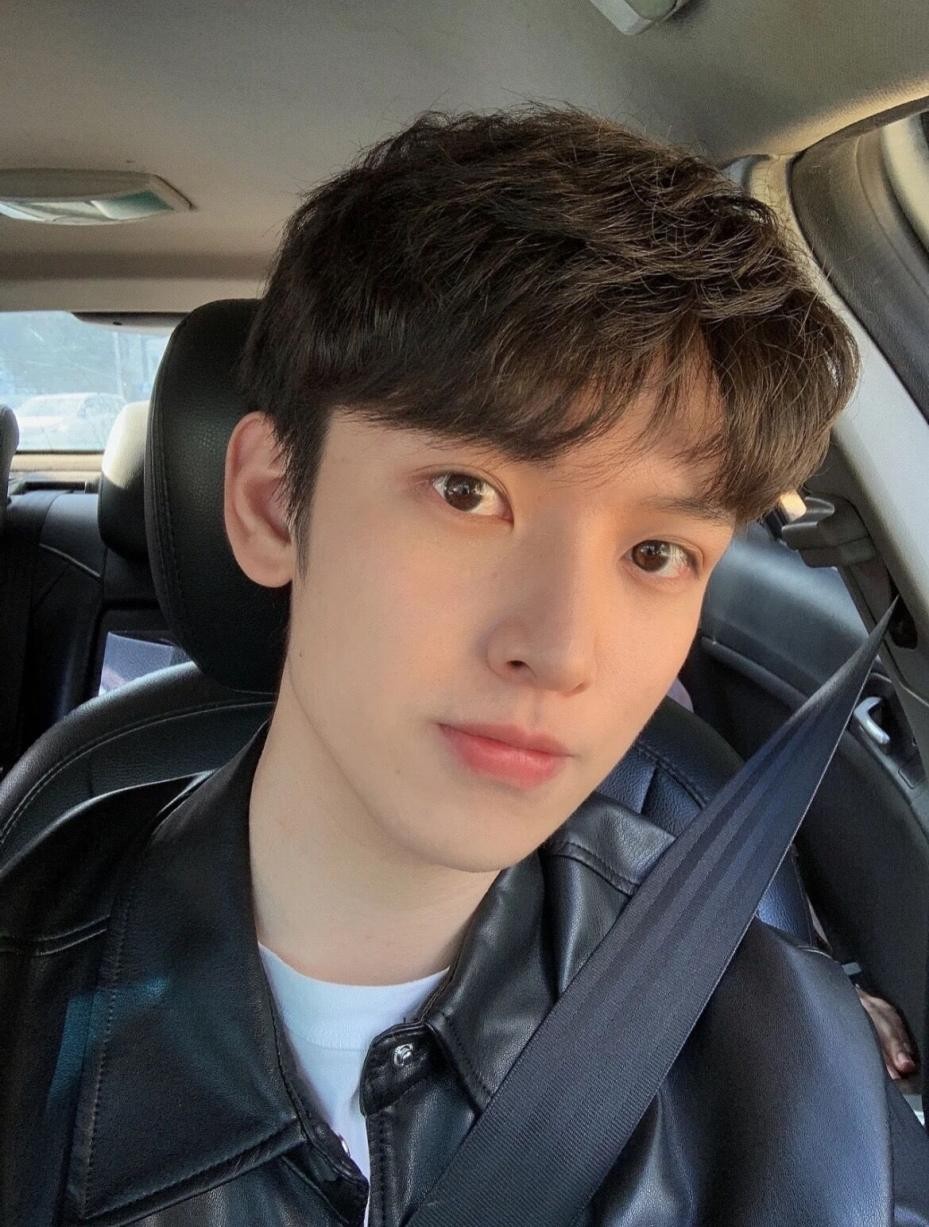 又到了男生扎堆理发的季节,什么脸型理什么发型,选对了堪比整容