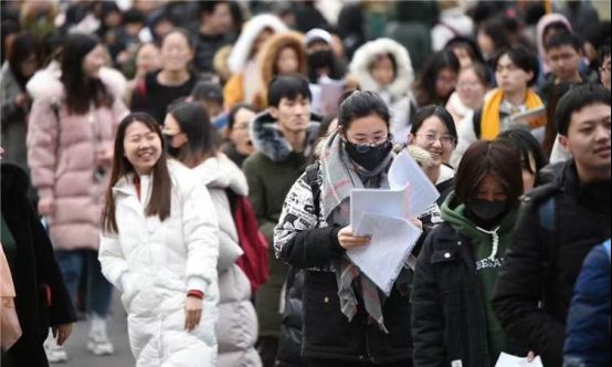 考研出现“怪现象”,有人300分捡漏985,有人400分却进不了211?休闲区蓝鸢梦想 - Www.slyday.coM 考研出现“怪现象”,有人300分捡漏985,有人400分却进不了211?休闲区蓝鸢梦想 - Www.slyday.coM