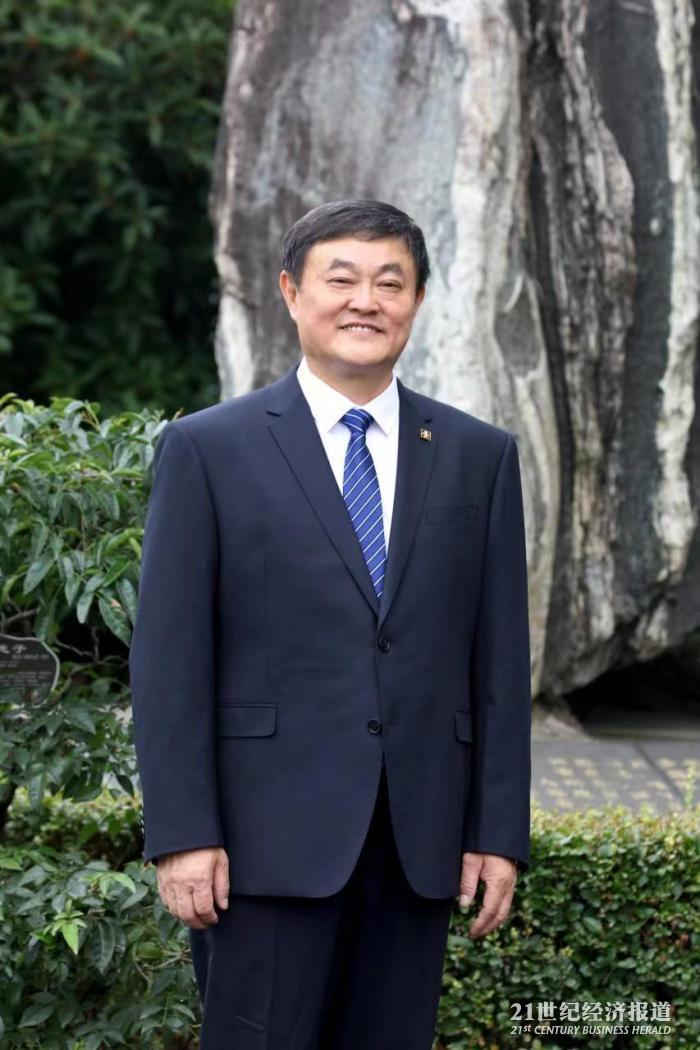 全国人大代表、人福医药集团董事长李杰：将科技创新的“关键变量”转化为高质量发展的“最大增量”