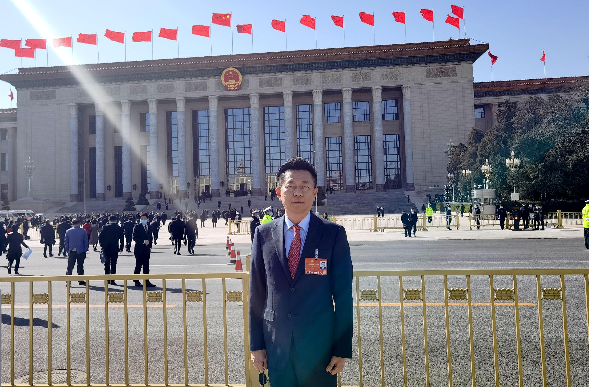 全国政协委员,恒银科技董事长江浩然:发展养老产业 龙头企业要发挥