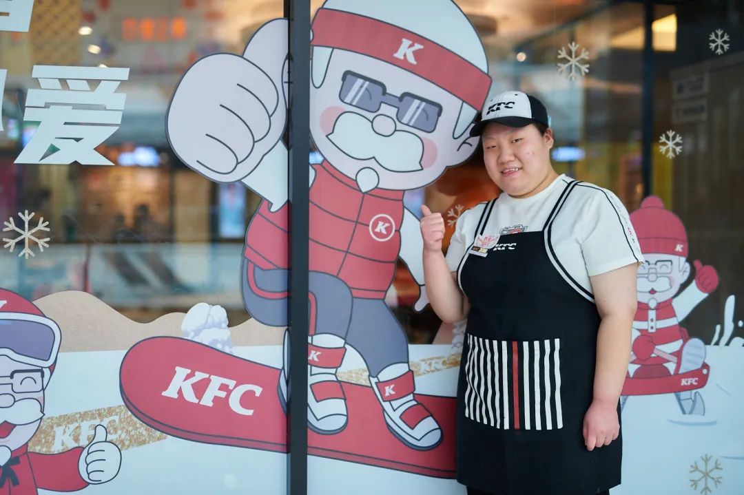 河南残疾女孩圆梦2022北京冬残奥会火炬手休闲区蓝鸢梦想 - Www.slyday.coM