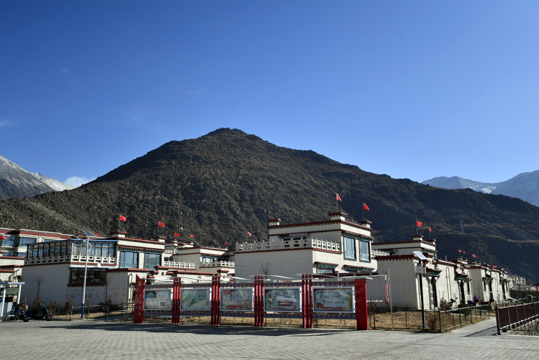 2018年6月18日和20日,西藏自治区那曲市尼玛县荣玛乡共计262户群众分