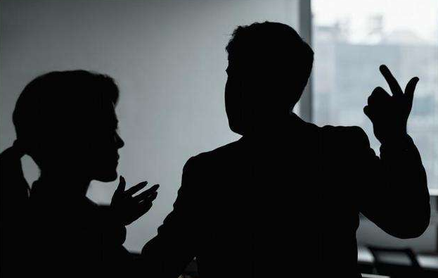 【法治】固原一对夫妻因直播打赏引发矛盾，还闹到法院要离婚休闲区蓝鸢梦想 - Www.slyday.coM