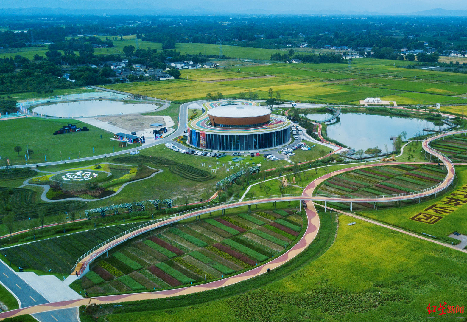 郫县豆瓣上市200个智慧农场如何书写乡村振兴新答卷成都这样作答