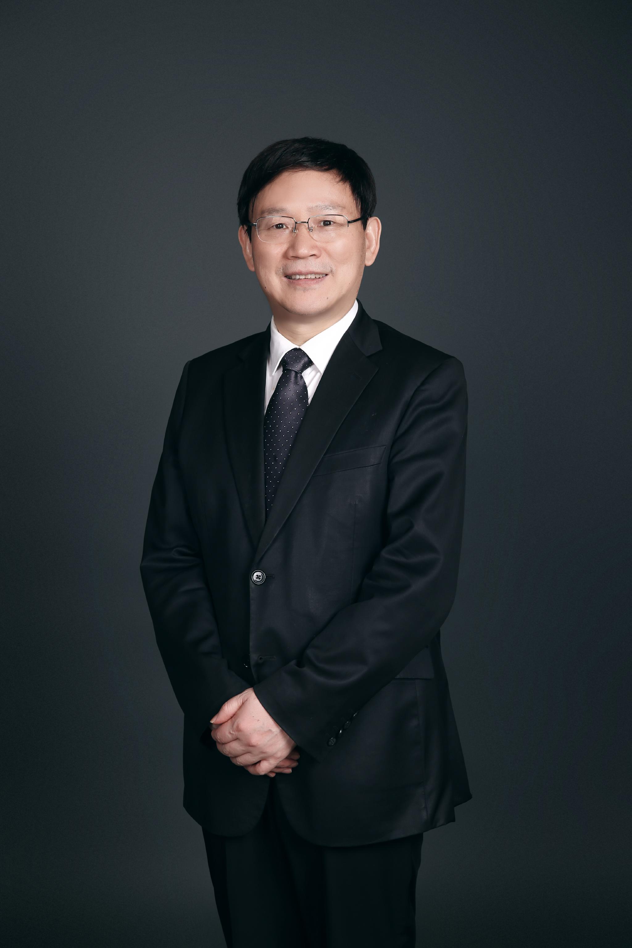 抗疫院士王福生完成火炬传递我们对奥运有着共同的期待