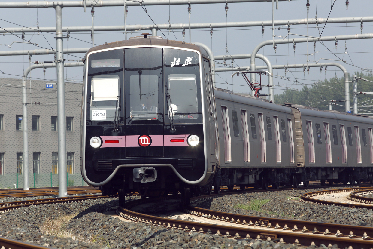 地铁4号线14号线加开临客应对最强晚高峰