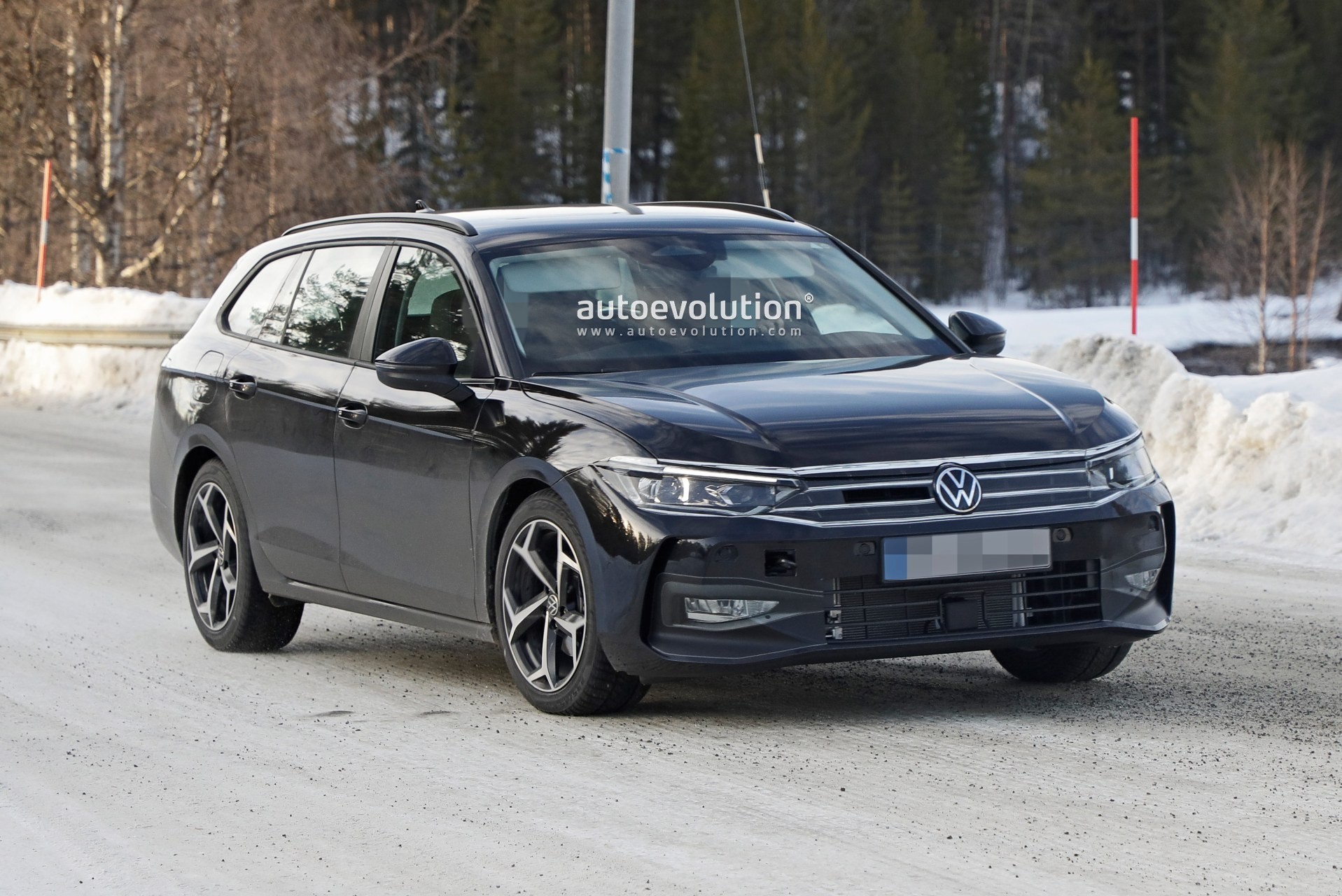 有望2023年亮相 新款帕萨特旅行版谍照曝光
