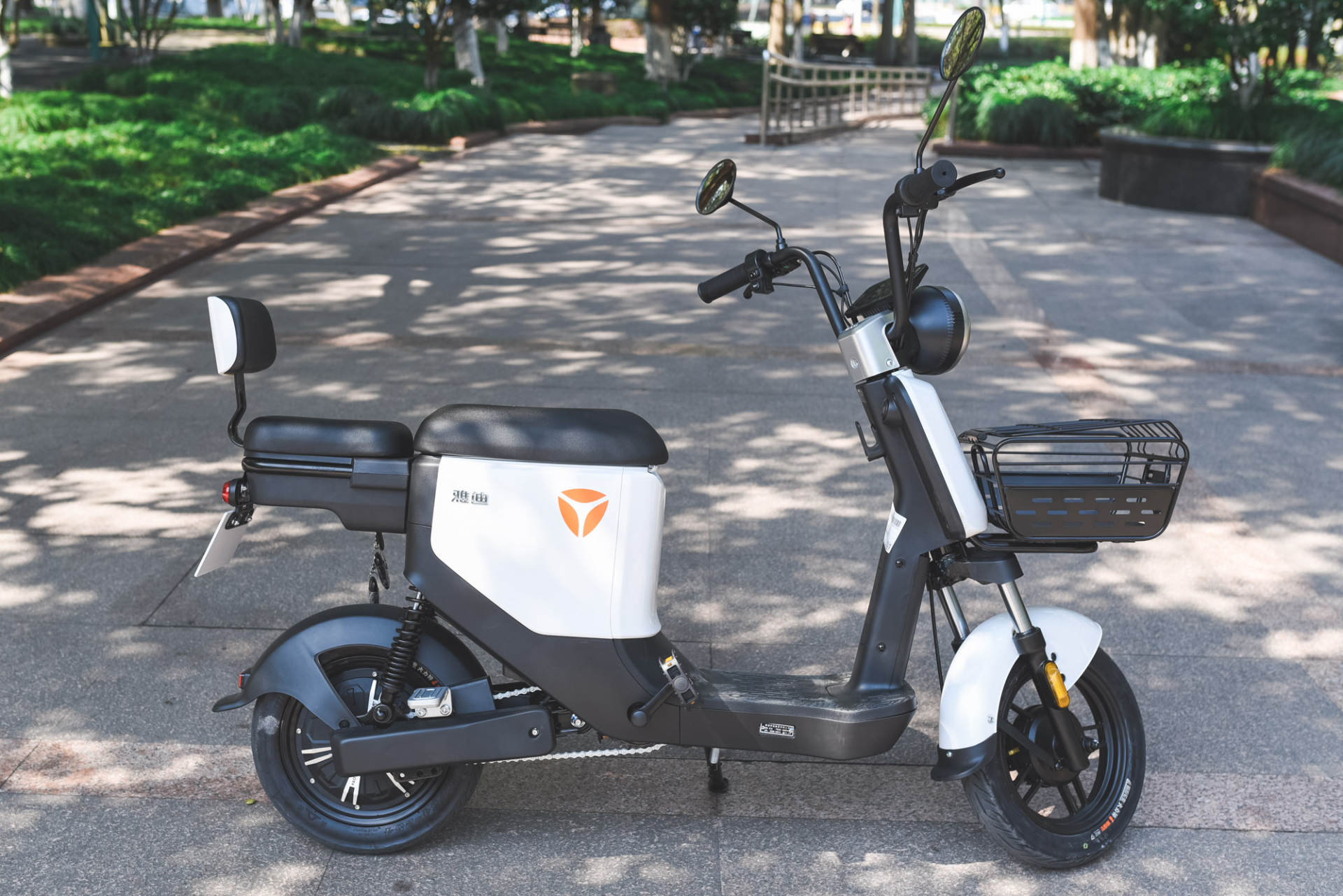 两千元价位最佳成绩单,雅迪欧逸48v15ah款:配置给足,价格真香-新浪汽