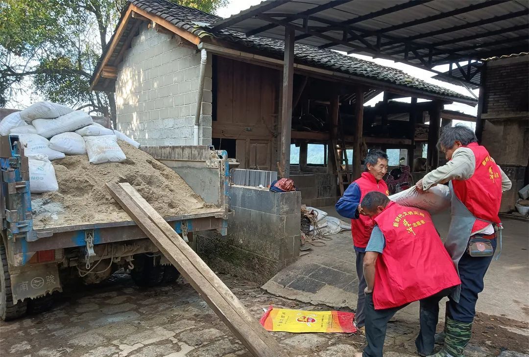 转作风重实干争一流五合乡开展大讨论办好民生事