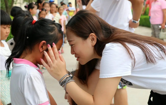 娃被打后,听爸妈的话“打回去”,后来咋样了?结局让人叹息不已休闲区蓝鸢梦想 - Www.slyday.coM 娃被打后,听爸妈的话“打回去”,后来咋样了?结局让人叹息不已休闲区蓝鸢梦想 - Www.slyday.coM