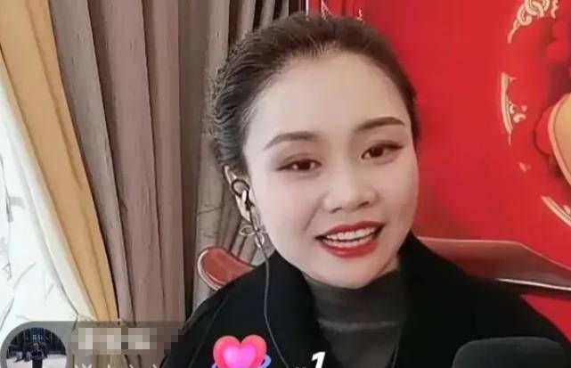 大衣哥和女歌手袁庆被传暧昧袁庆在直播间的回应非常切合实际