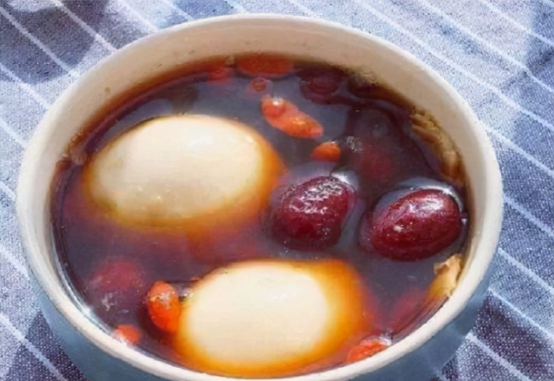 女人经常吃红糖煮鸡蛋身体会发生什么改变对健康是好是坏