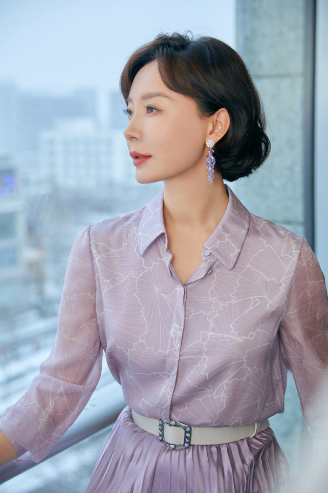 陈数晒九宫格瑜伽照,44岁仍能轻松下一字马,身材超好柔韧度超赞休闲区蓝鸢梦想 - Www.slyday.coM 陈数晒九宫格瑜伽照,44岁仍能轻松下一字马,身材超好柔韧度超赞休闲区蓝鸢梦想 - Www.slyday.coM