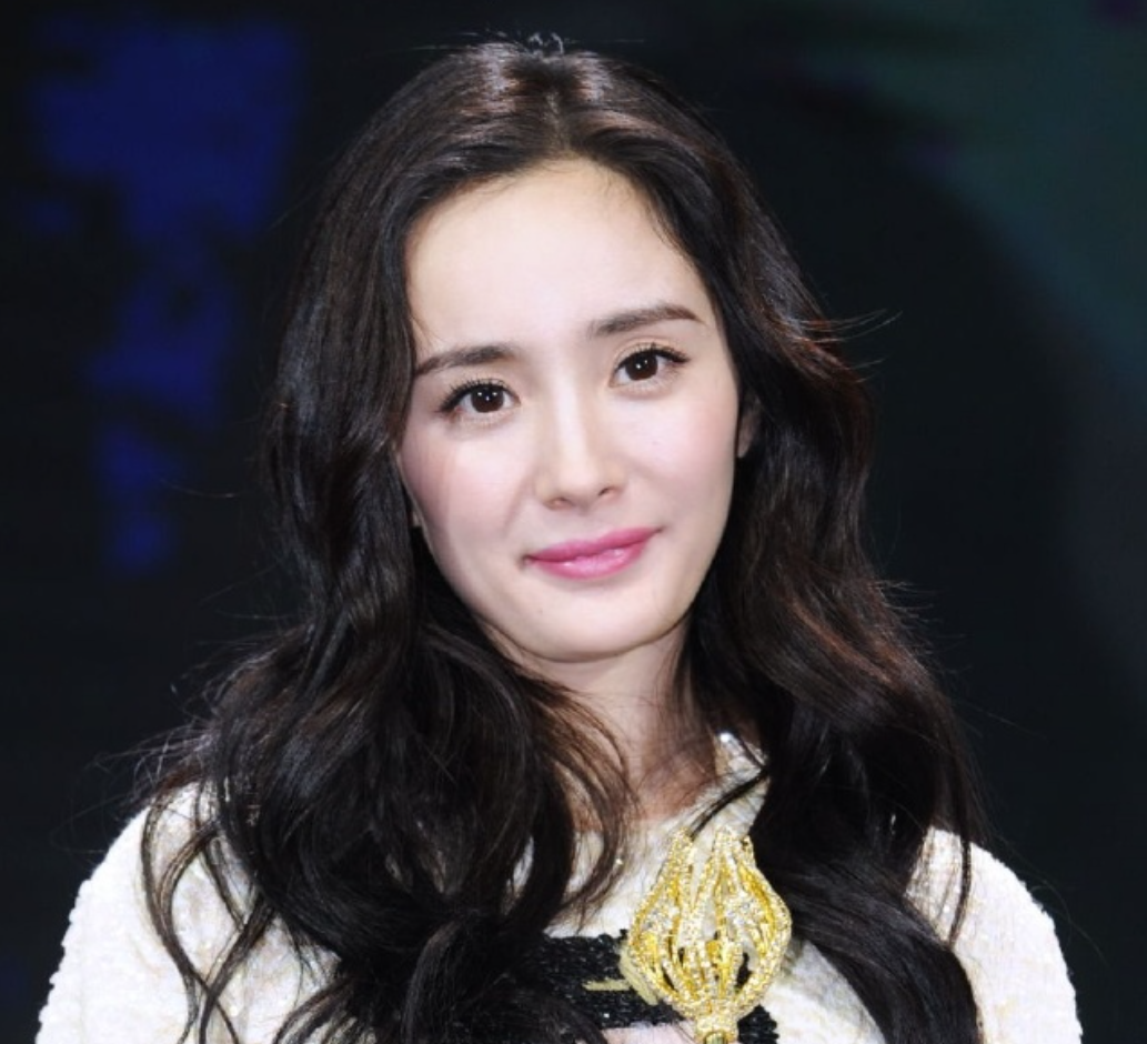 明星整牙后遗症:杨幂脸部松弛,王嘉尔颧骨外扩,宋祖儿法令纹深|宋祖儿