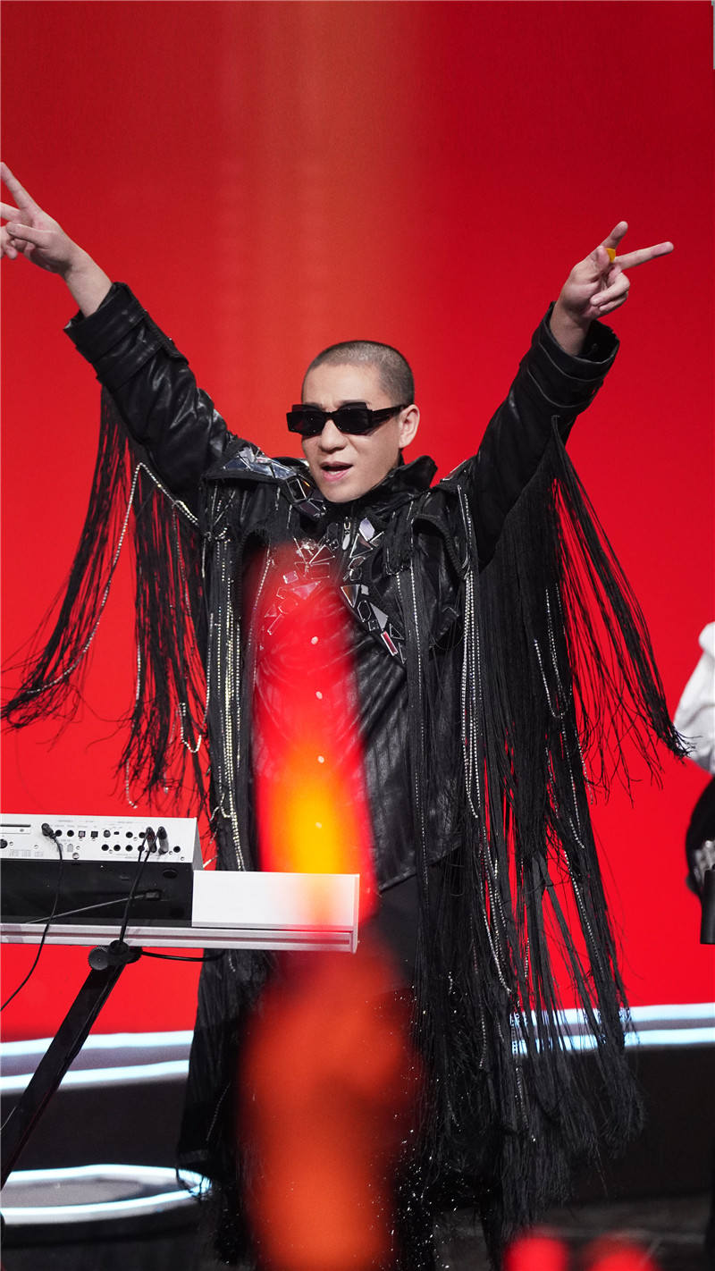 闪光的乐队巅峰乐队今晚诞生二手玫瑰惊喜助阵