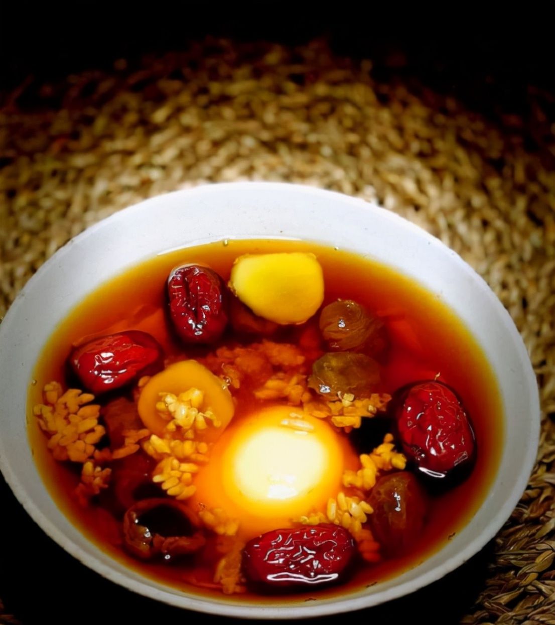 女人经常吃红糖煮鸡蛋身体会发生什么改变对健康是好是坏