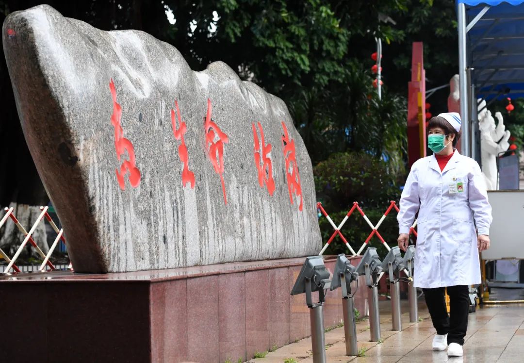 杜丽群在广西南宁市第四人民医院。新华社记者陆波岸 摄