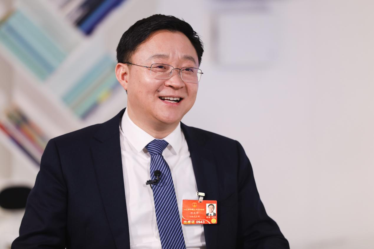 两会上的企业家休闲区蓝鸢梦想 - Www.slyday.coM