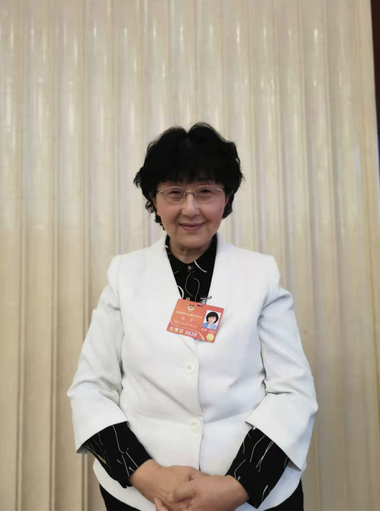 全国政协委员张雪