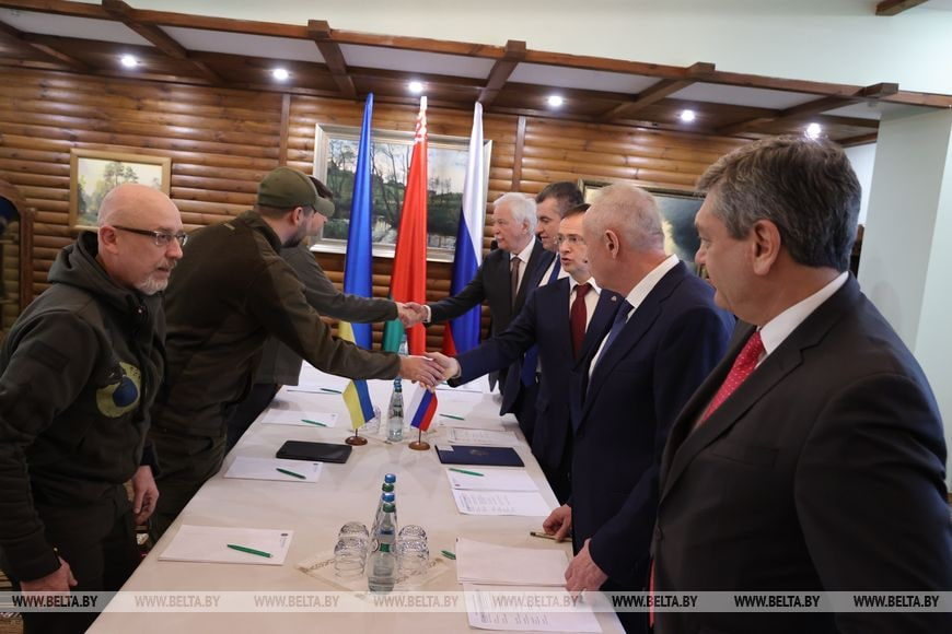 俄媒公布视频！世界最大飞机安休闲区蓝鸢梦想 - Www.slyday.coM