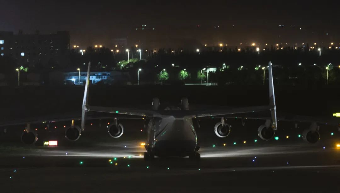 世界最大飞机安休闲区蓝鸢梦想 - Www.slyday.coM