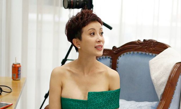 金巧巧自称太洋气演不了农村人连外号都是孔雀公主