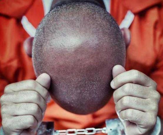 为什么犯人一进监狱,都必须剃个光头?__财经头条