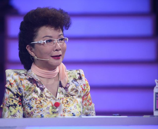 脸肿嘴歪笑不出来整容后的硅胶脸把这9位好演员害惨了