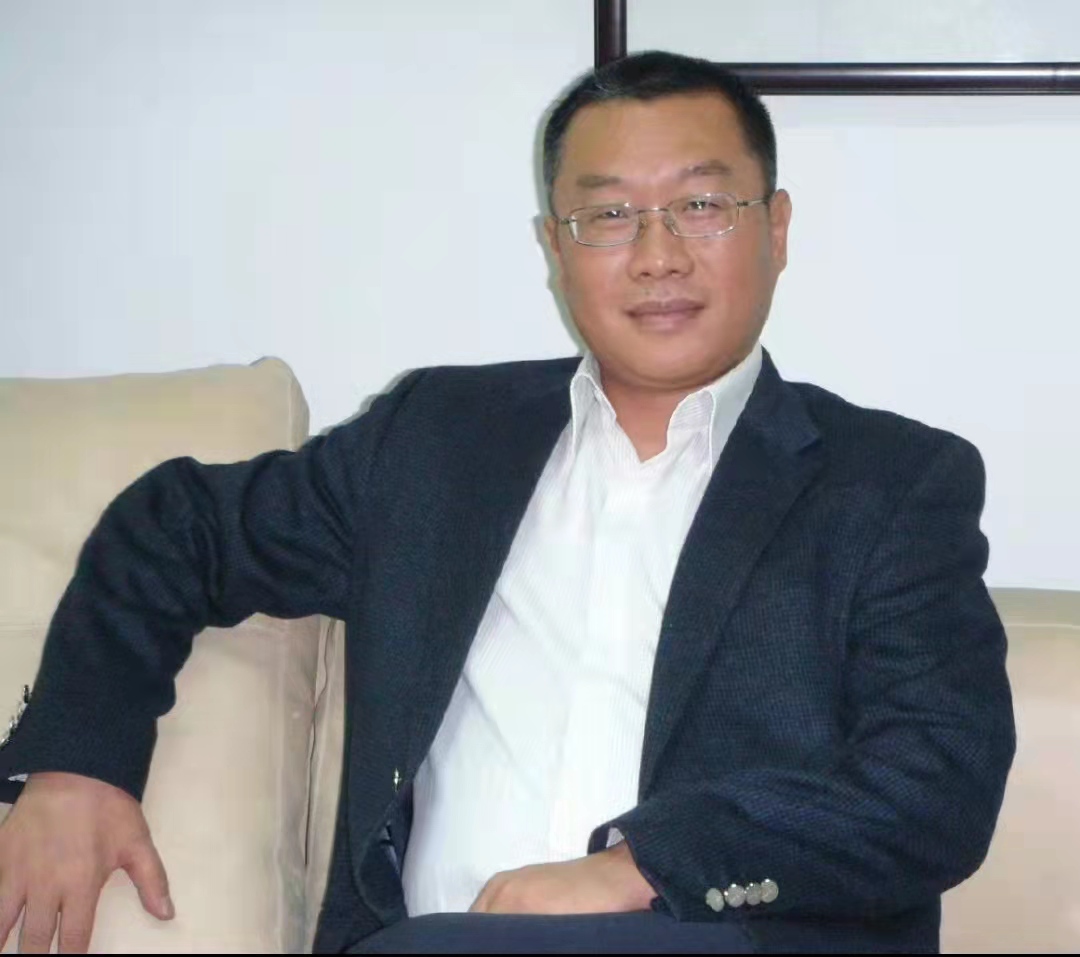 凤凰传媒张小波被曝出轨,女员工已经怀孕11周,两人相差近三十岁|凤凰