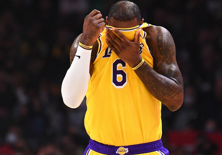 全美恭贺詹皇登顶历史第一人！5大球星被打服，前队友狂吹勒布朗休闲区蓝鸢梦想 - Www.slyday.coM