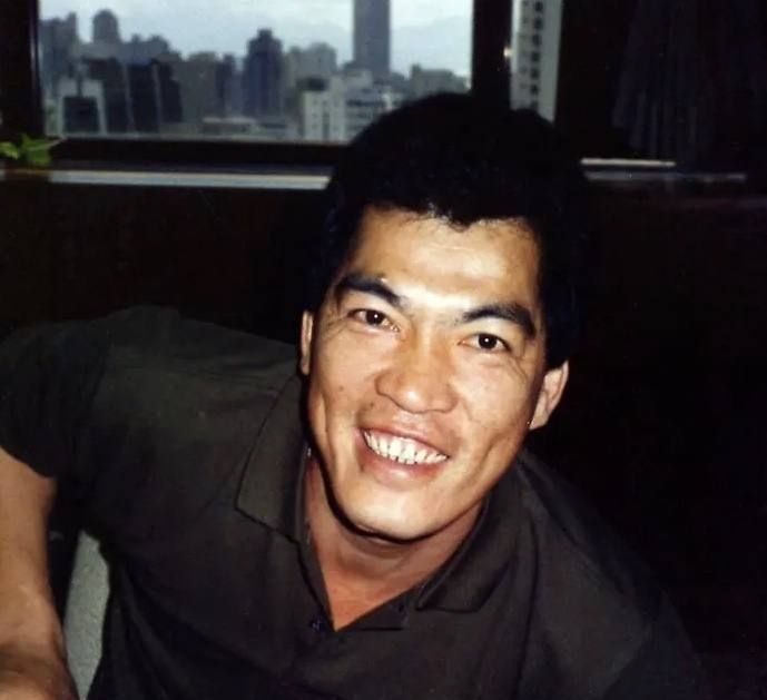 大傻成奎安的家庭悲剧:三兄弟同一年去世,25岁孙子车祸身亡