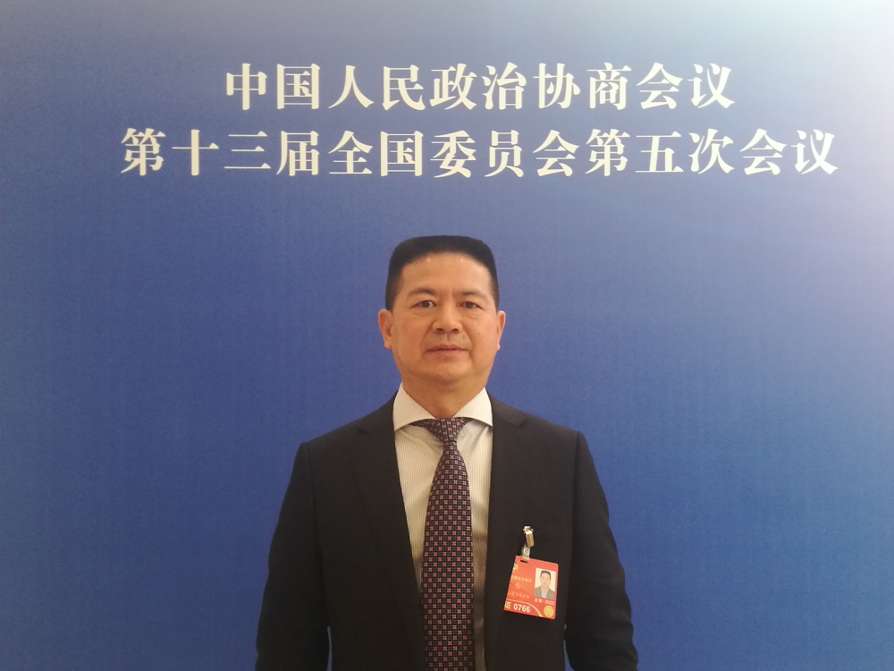 ▲全国政协委员、致公党成都市委会主委梁伟