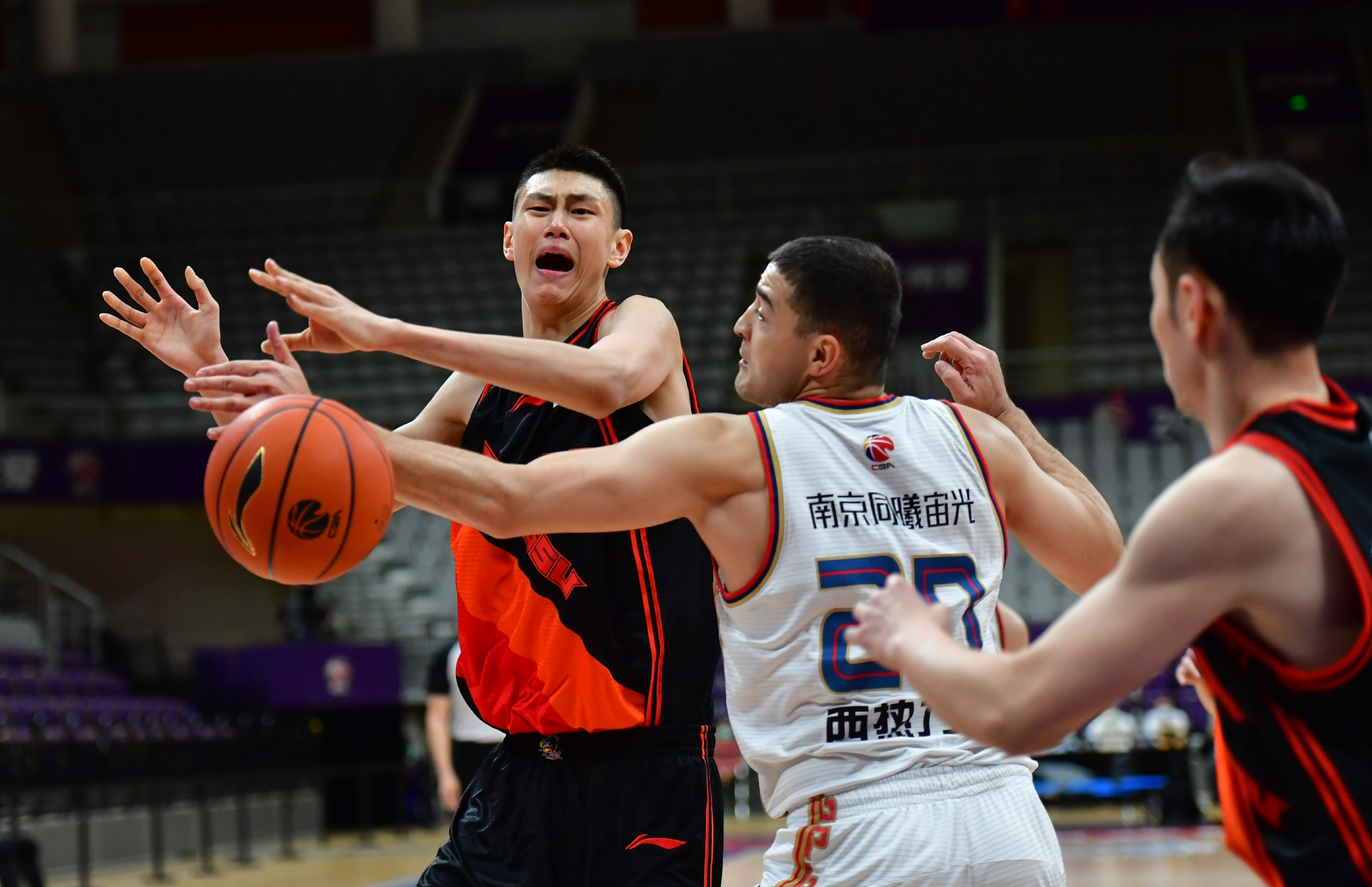篮球——cba第三阶段:南京同曦宙光胜江苏肯帝亚|cba|肯帝亚|杨青