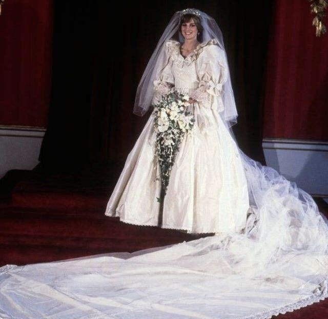 可面对出轨的丈夫,跋扈的小三,戴妃这般云淡风轻的样子,是因为不在乎