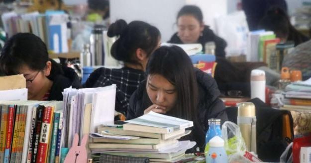 这几种大学生建议别考研,十有八九是“陪跑”,不如趁早工作的好休闲区蓝鸢梦想 - Www.slyday.coM