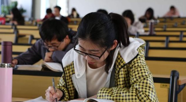 这几种大学生建议别考研,十有八九是“陪跑”,不如趁早工作的好休闲区蓝鸢梦想 - Www.slyday.coM