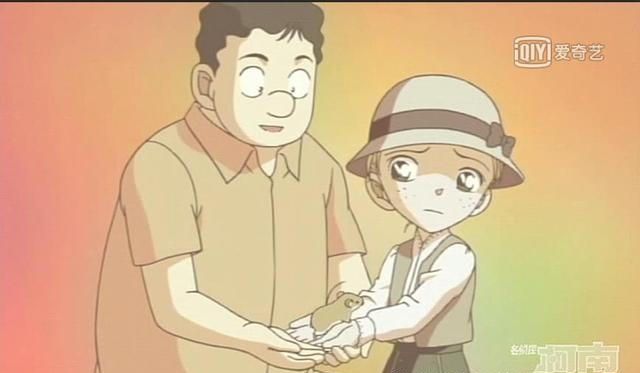 阿笠博士是个暖男,知道芙莎绘是因为小时候养过一只小狗被咬了,之后