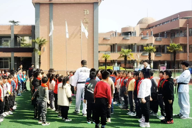 南通市虹桥小学校新学期社团活动扬帆起航
