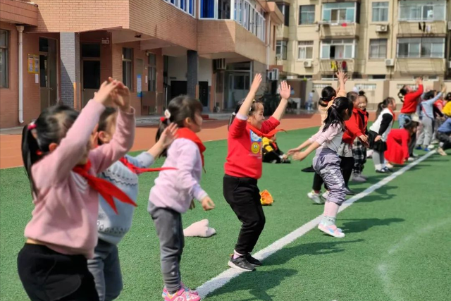 南通市虹桥小学校新学期社团活动扬帆起航