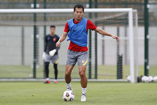 前国脚黄博文首次跻身国字号执教阵营新赛季退役已成定局