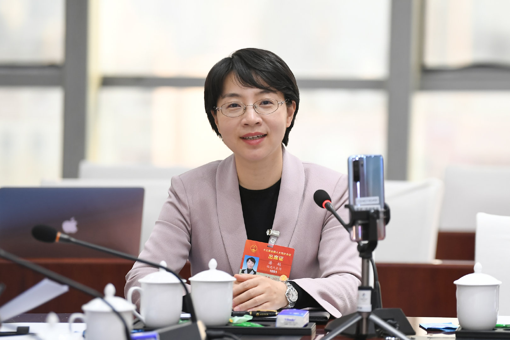 全国人大代表潘越发现被拐妇女知情不报者应追究法律责任