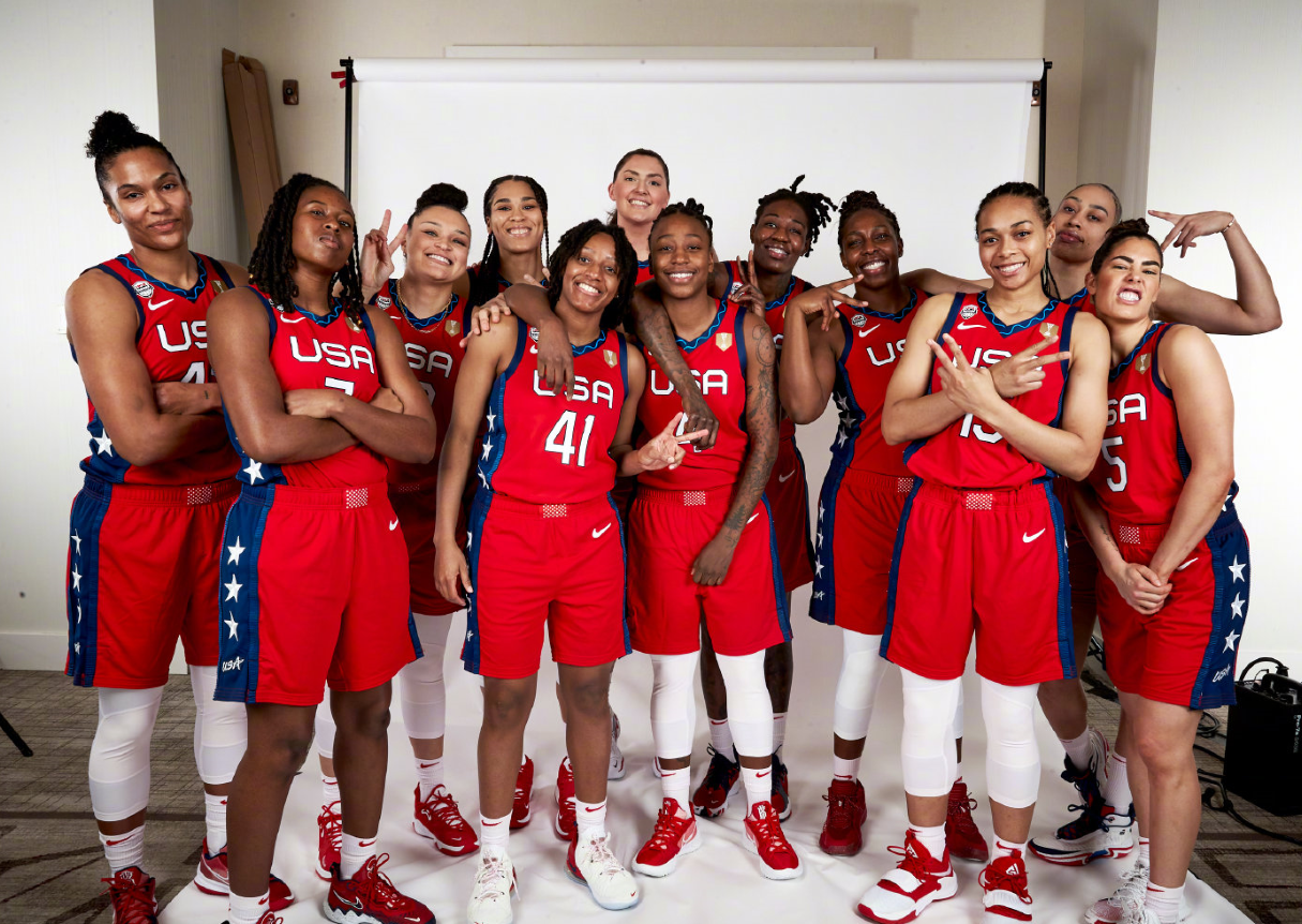 美国女篮15号队员图片
