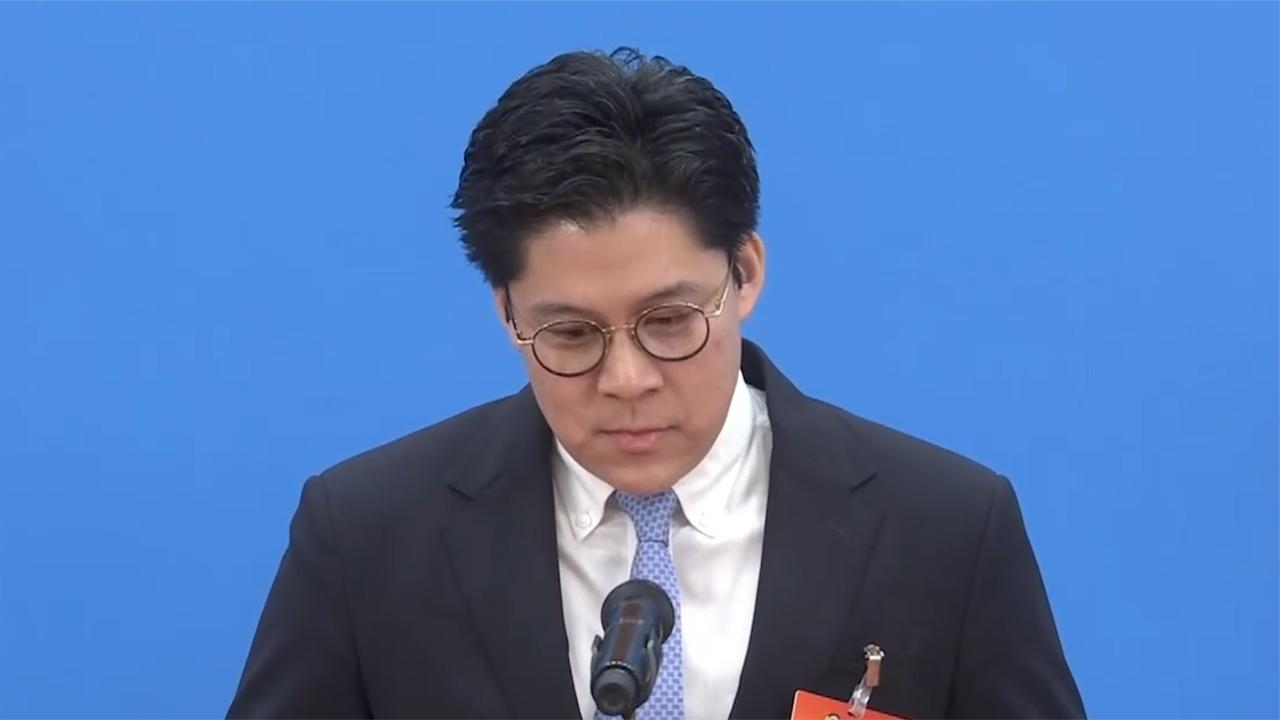 血濃於水霍啟剛鞠躬感謝全國人民幫助香港與內地本來就是一家